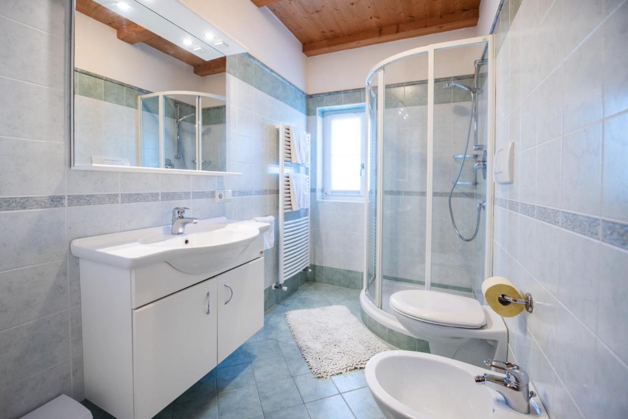 Mareithof Appartements Seeblick Caldaro Luaran gambar